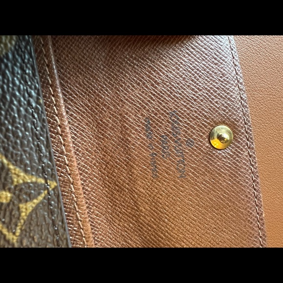 Louis Vuitton Multicles folded key holder - Picture 8 of 8